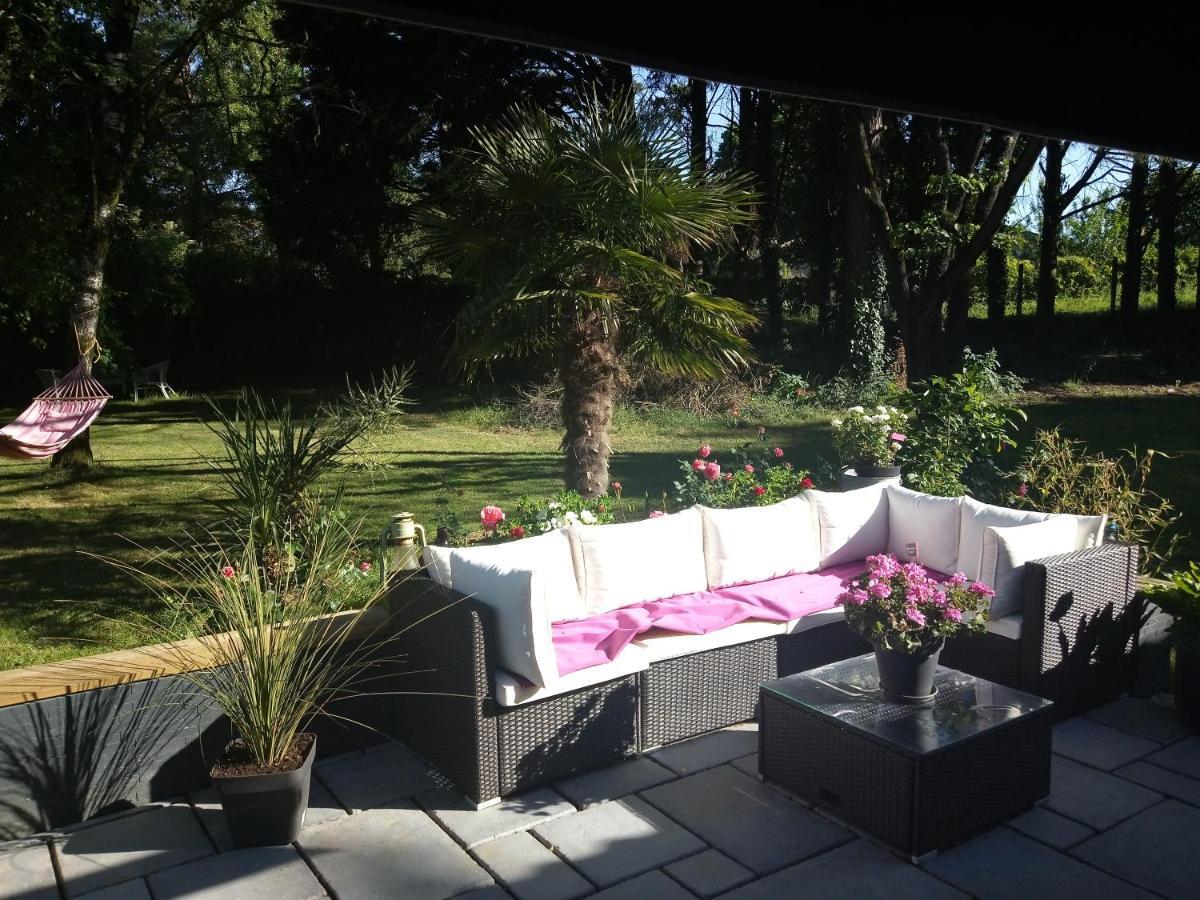 La Folie Hotel Breuil-Barret Exterior photo